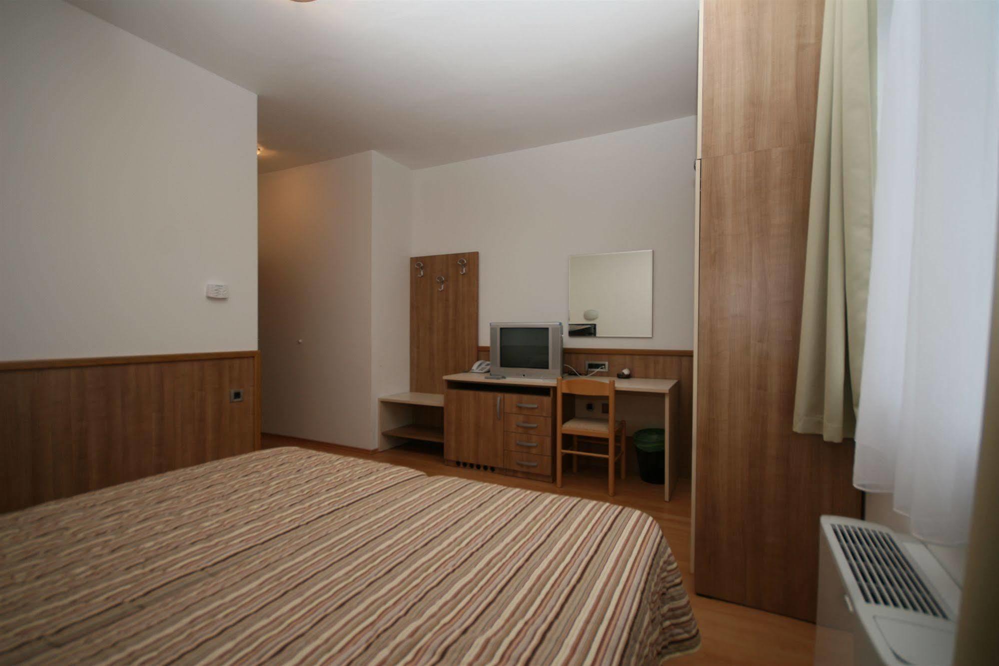 Hotel Porto Zadar Luaran gambar